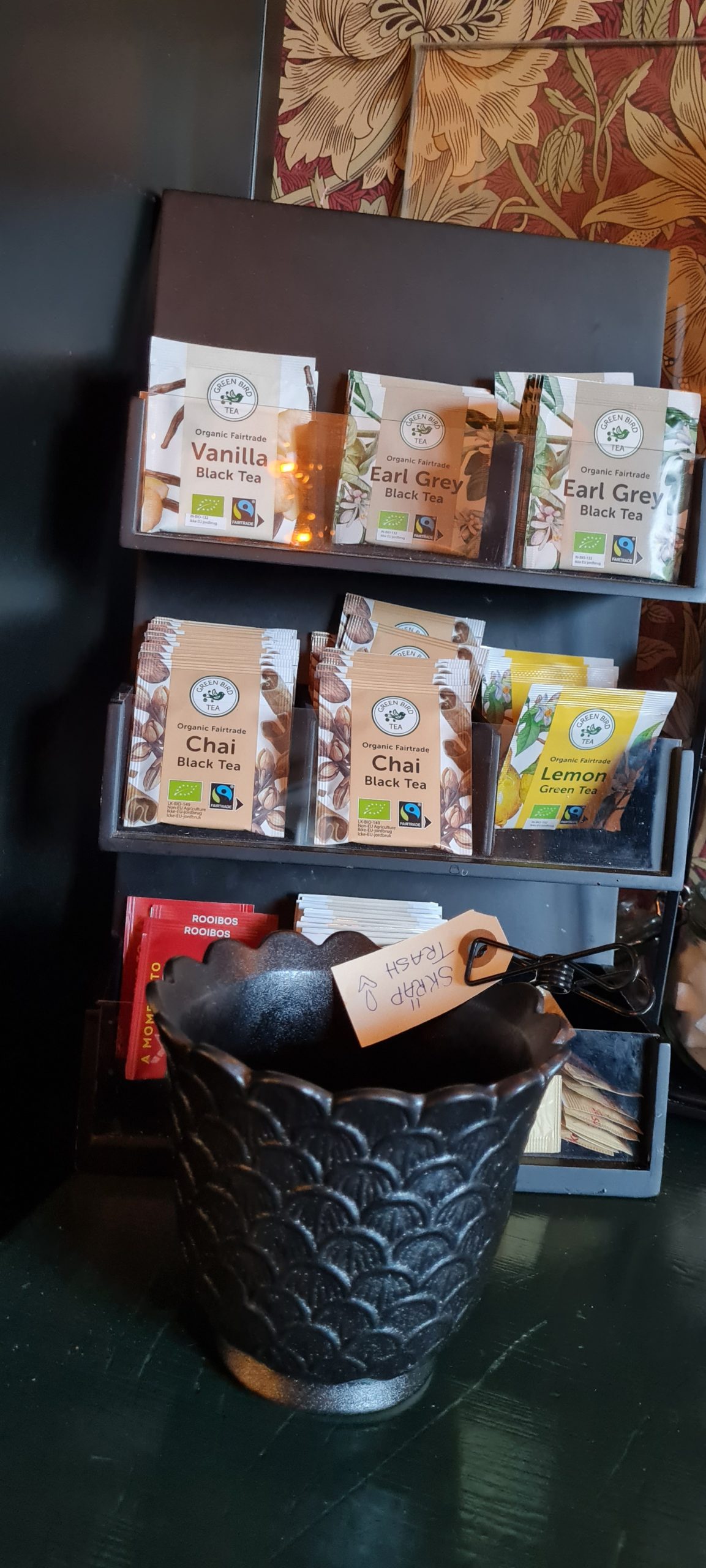 Massor av olika tesorter att välja bland.